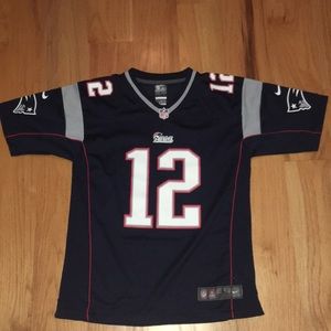 Youth large ‘Patriots’ Tom Brady Jersey